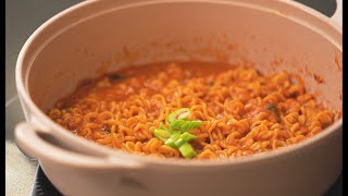 Peanut Butter Ramyun Recipe  STYLEKFOOD [upl. by Otrebcire672]