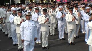 Parade  Festival Musiques militaires Saumur 2015 [upl. by Arised864]