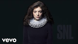 Lorde  Green Light Live On SNL2017 [upl. by Chancelor]