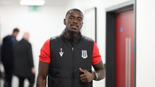 Axel Tuanzebe Full Debut Stoke City [upl. by Sevein]