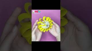 Como hacer flores de papel  flores de papel rápido y fácil 🌺 How to make paper flowers Shorts [upl. by Adna185]